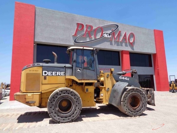 John Deere 644K (2012)