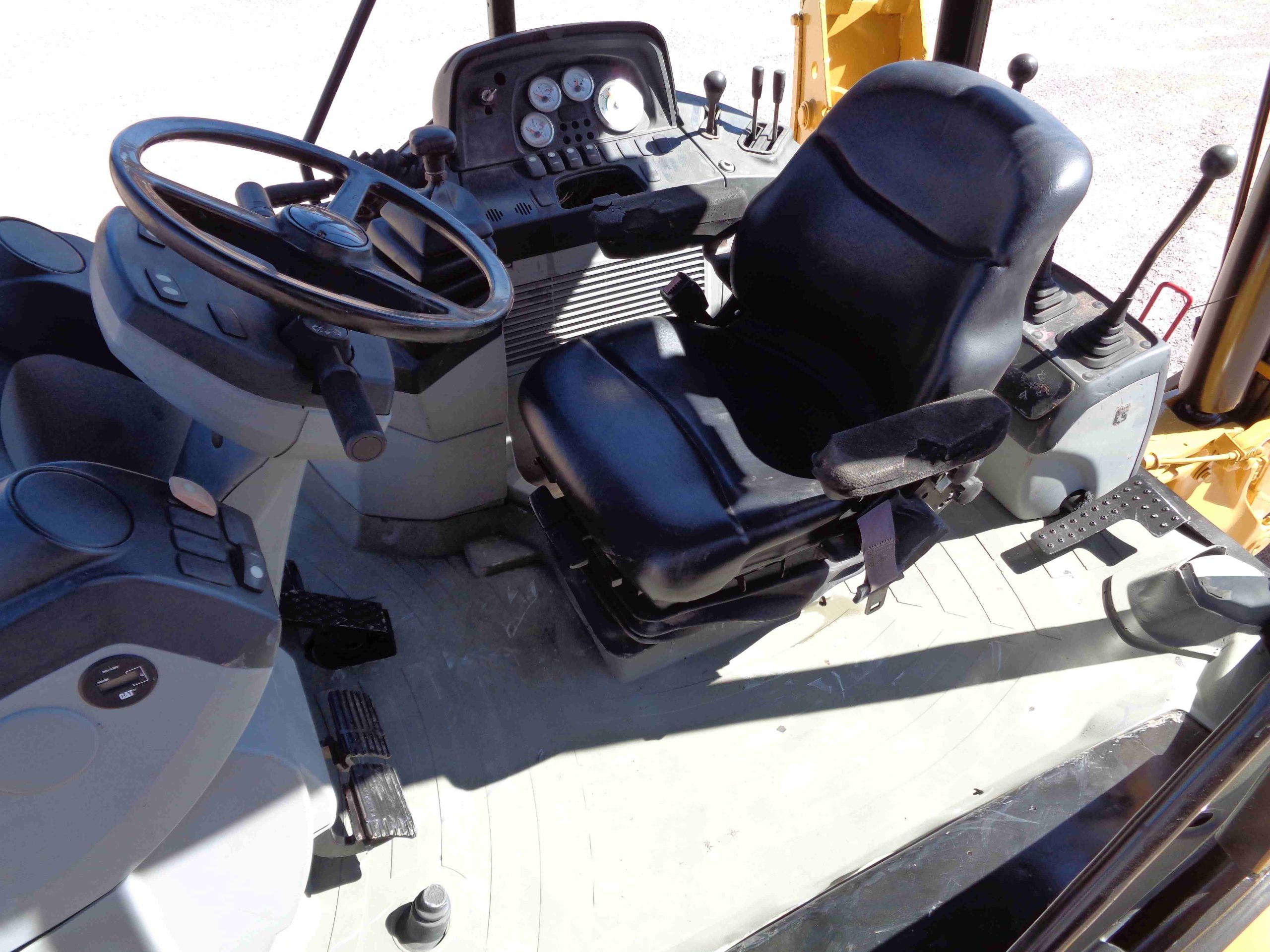 CAT 416E (2007) - Imagen 12