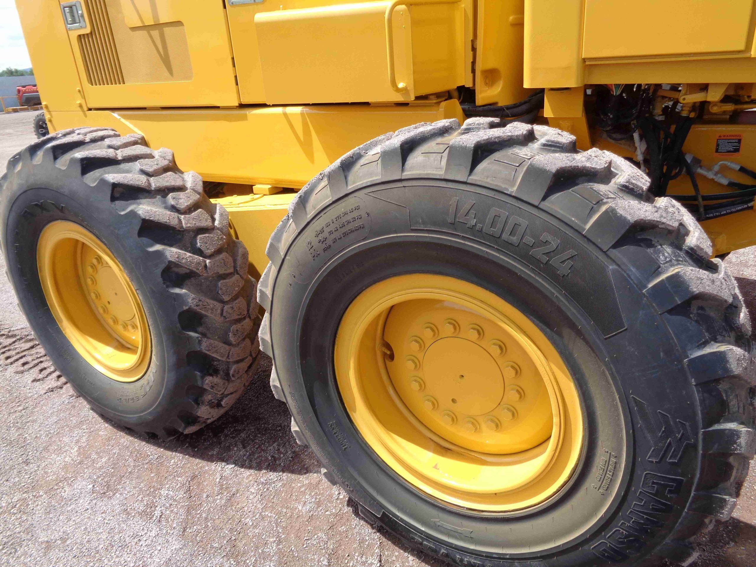 John Deere 770CH (2000) - Imagen 13