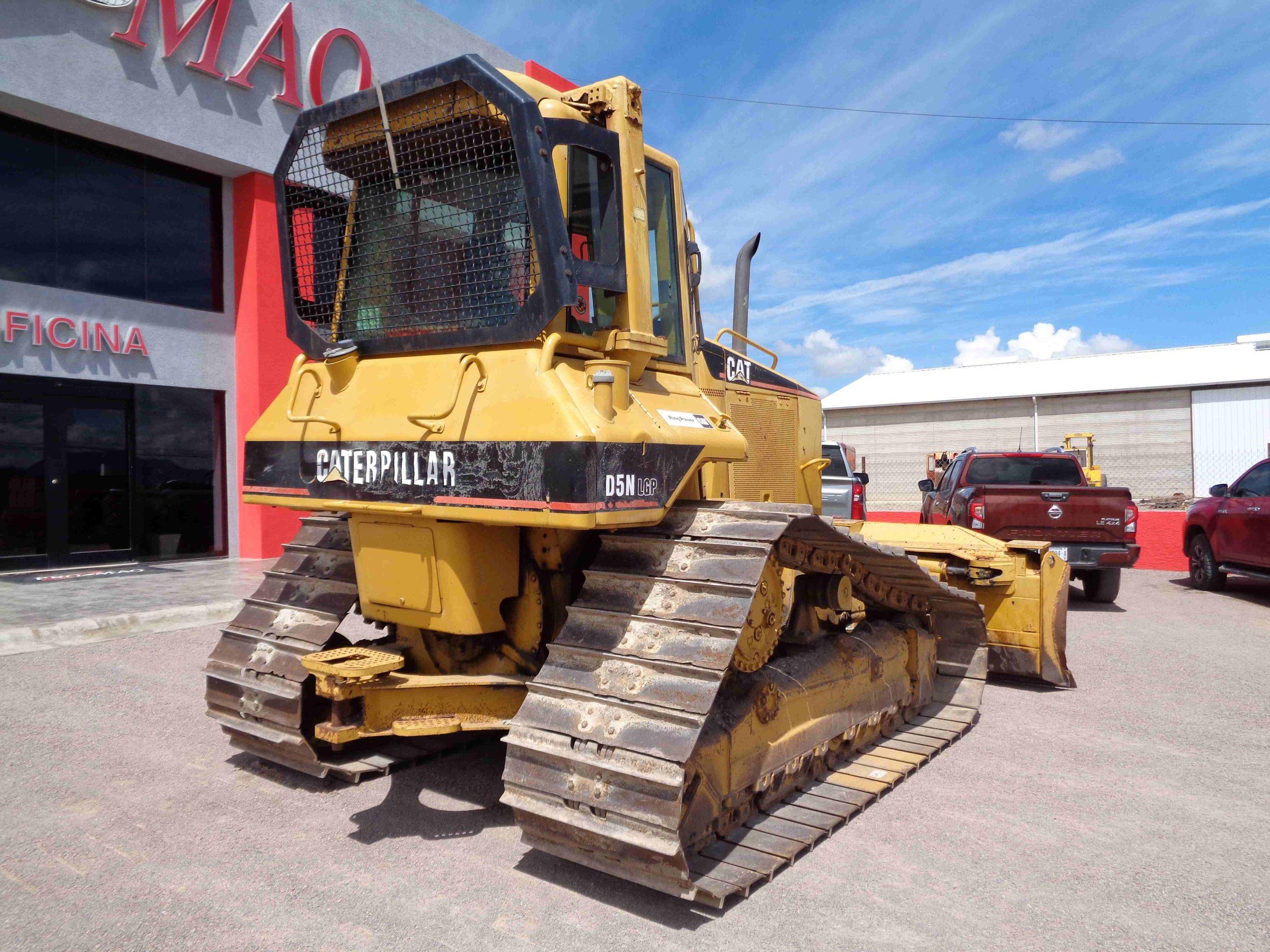 CAT D5N LGP (2006) - Imagen 2
