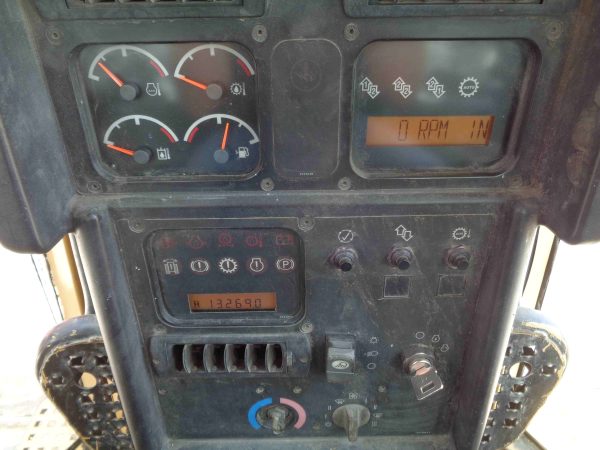 CAT D5N LGP (2006) - Imagen 17
