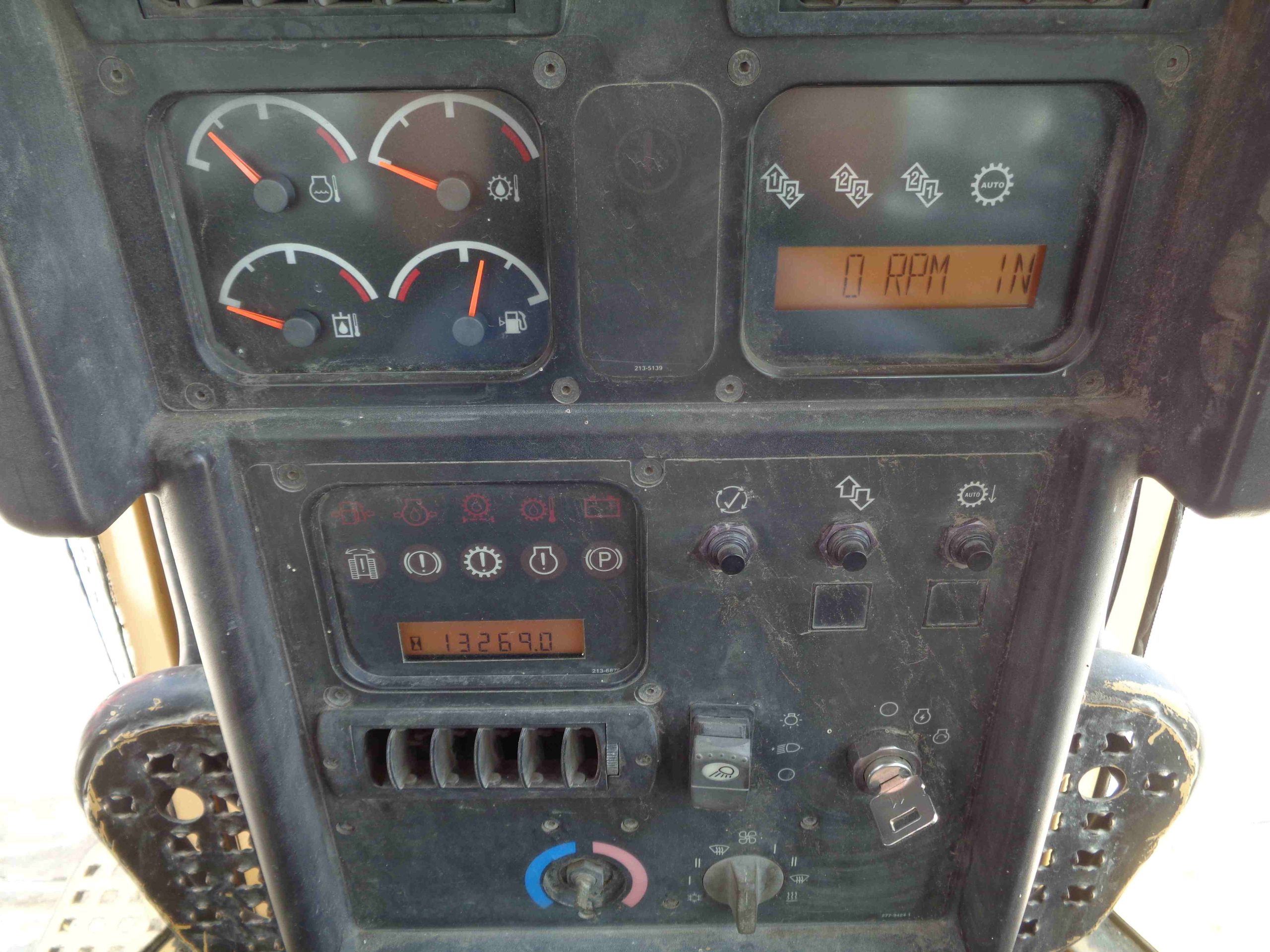 CAT D5N LGP (2006) - Imagen 17
