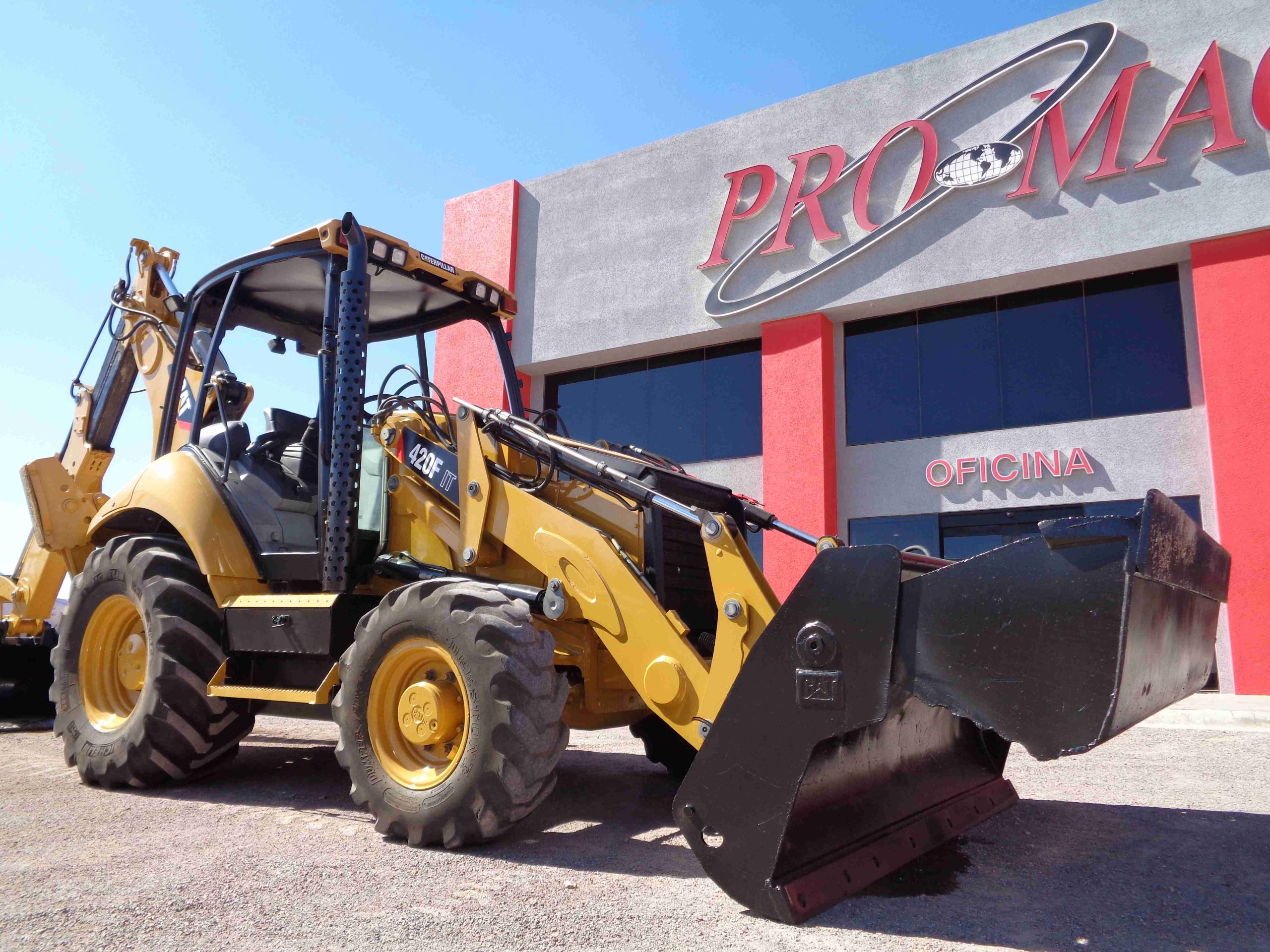 CAT 420F IT (2014) - Imagen 4