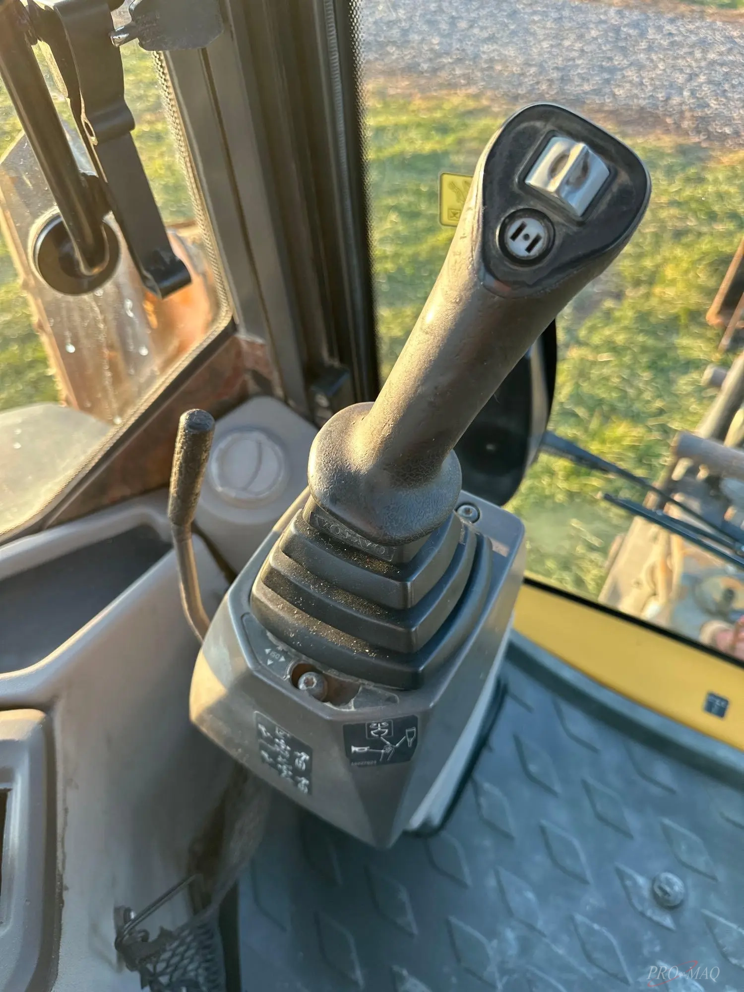 VOLVO BL70B (2013) - Image 12
