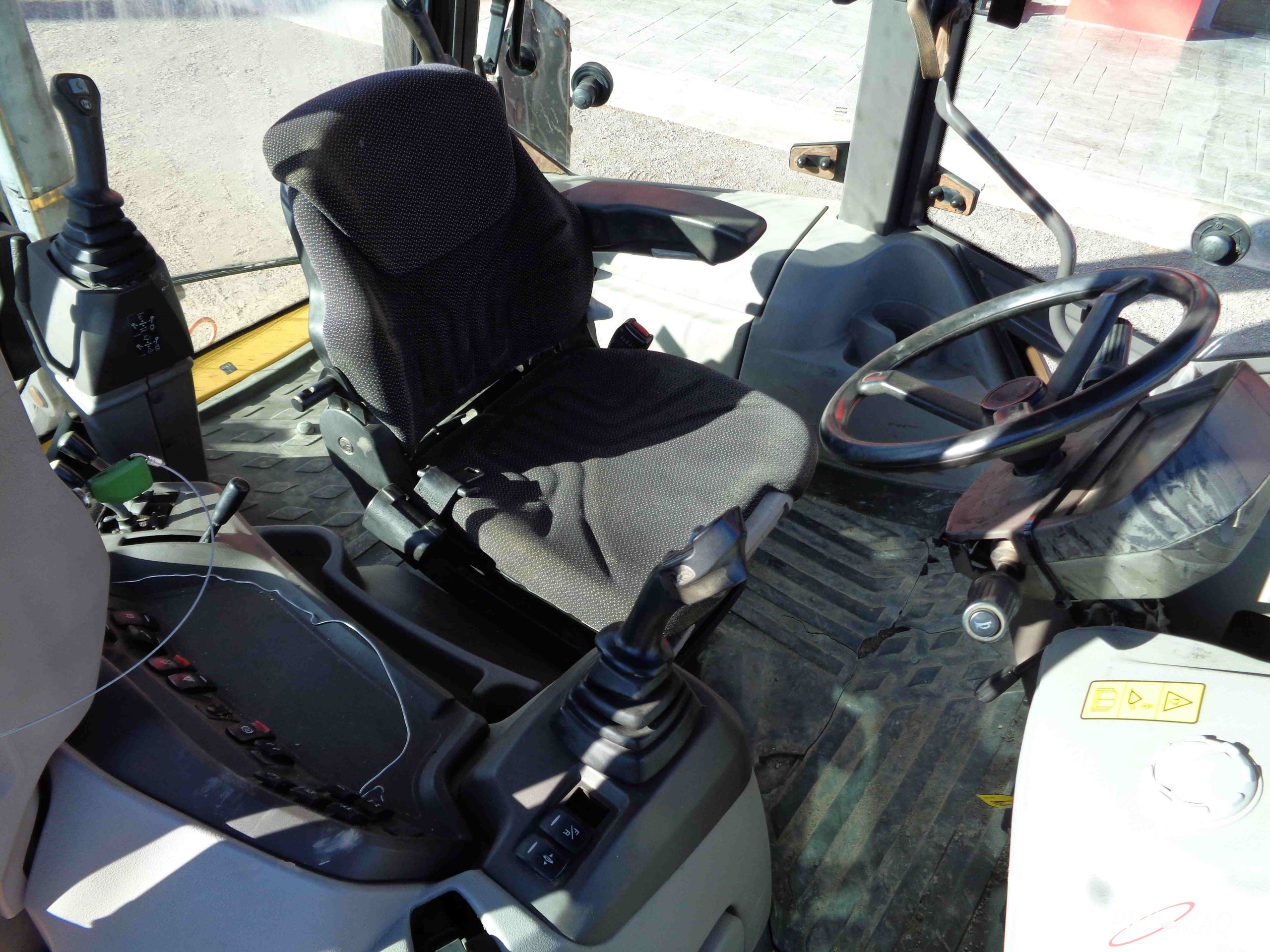 VOLVO BL70B (2013) - Image 9