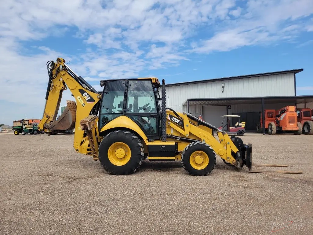 CAT 420F IT (2015)