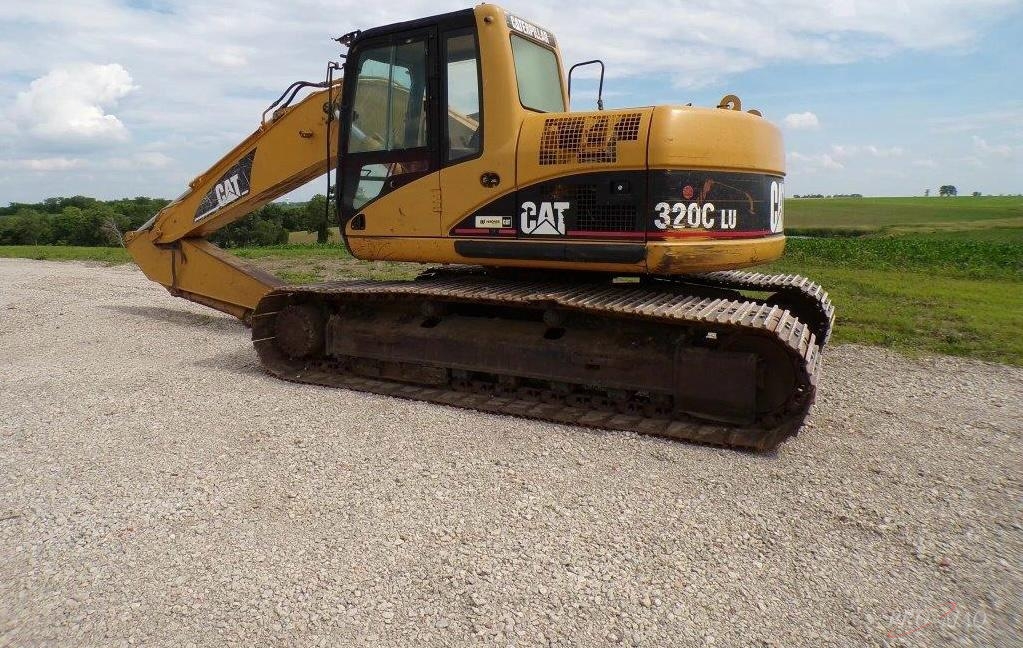 CAT 320C LU (2004)