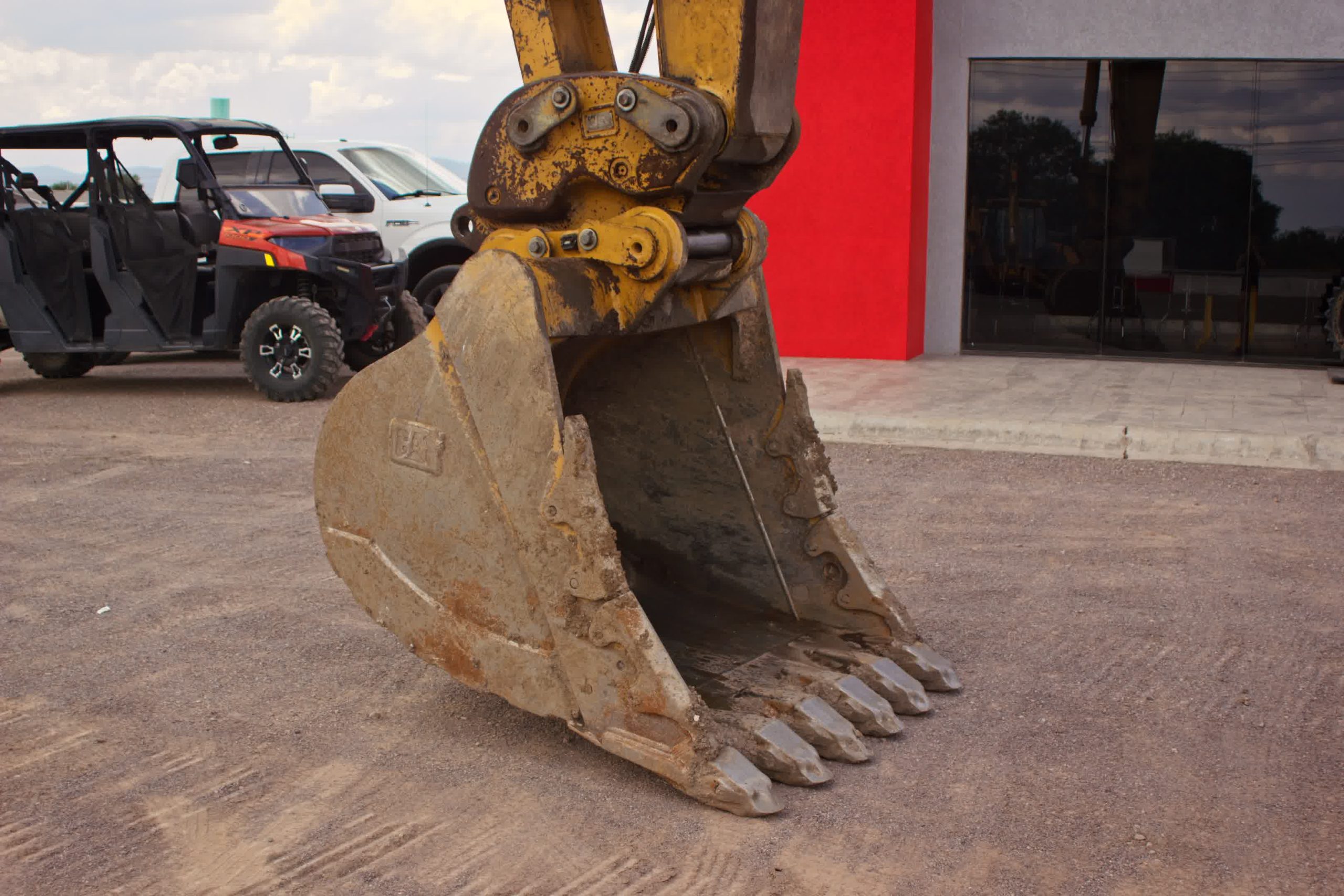 CAT 325DL (2006) - Image 7