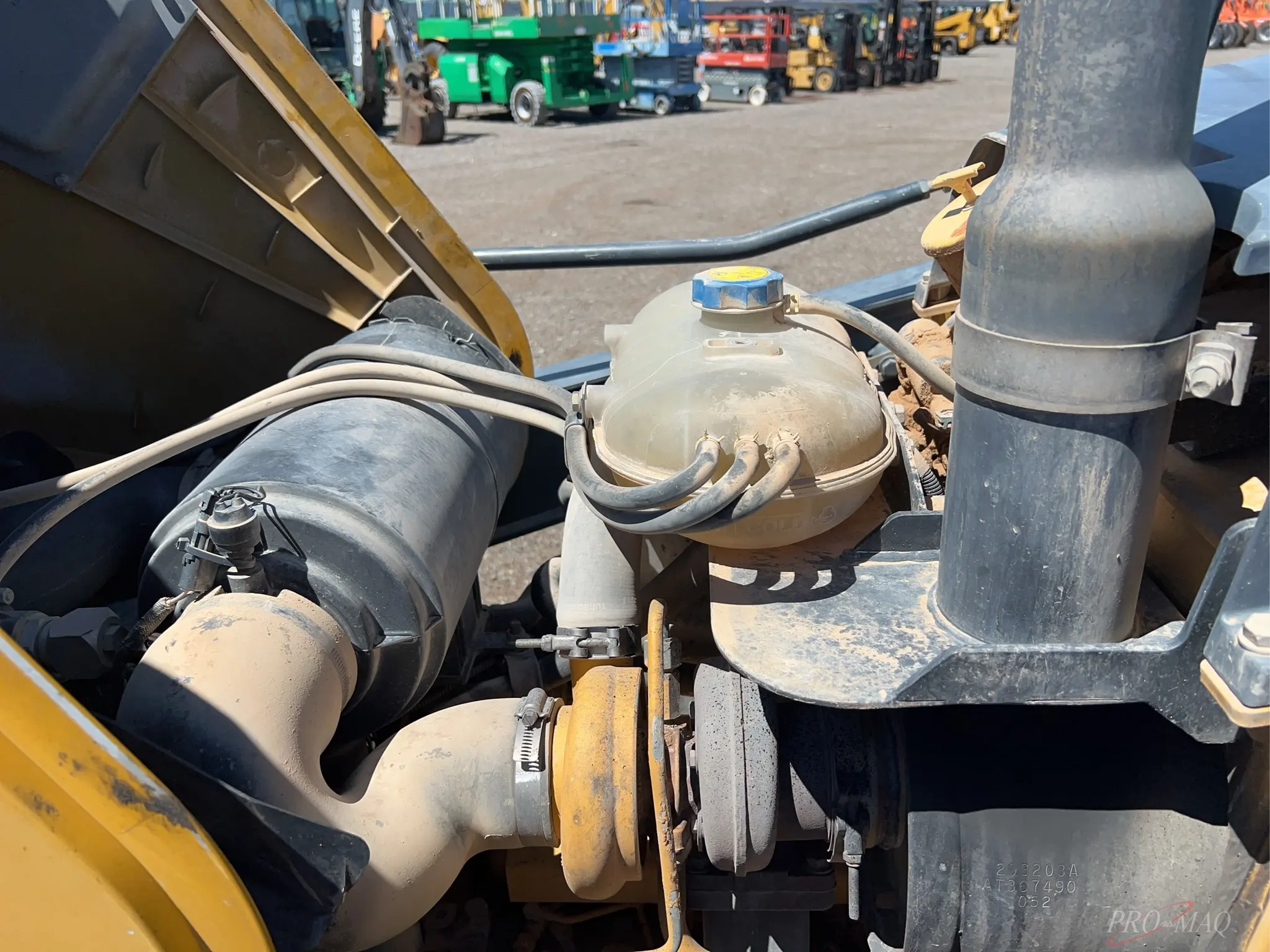 JOHN DEERE 310J (2012) - Image 8