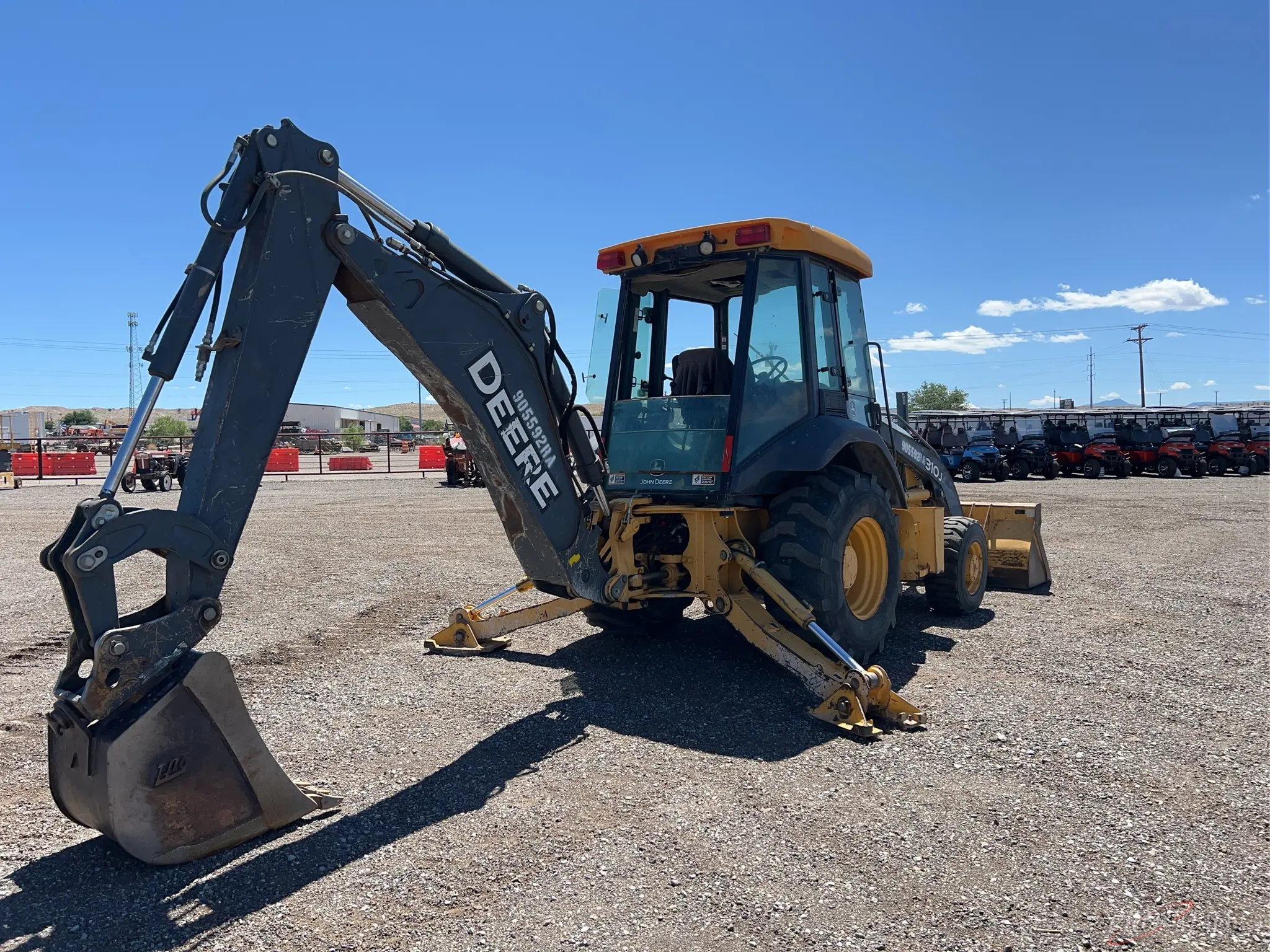 JOHN DEERE 310J (2012) - Image 3