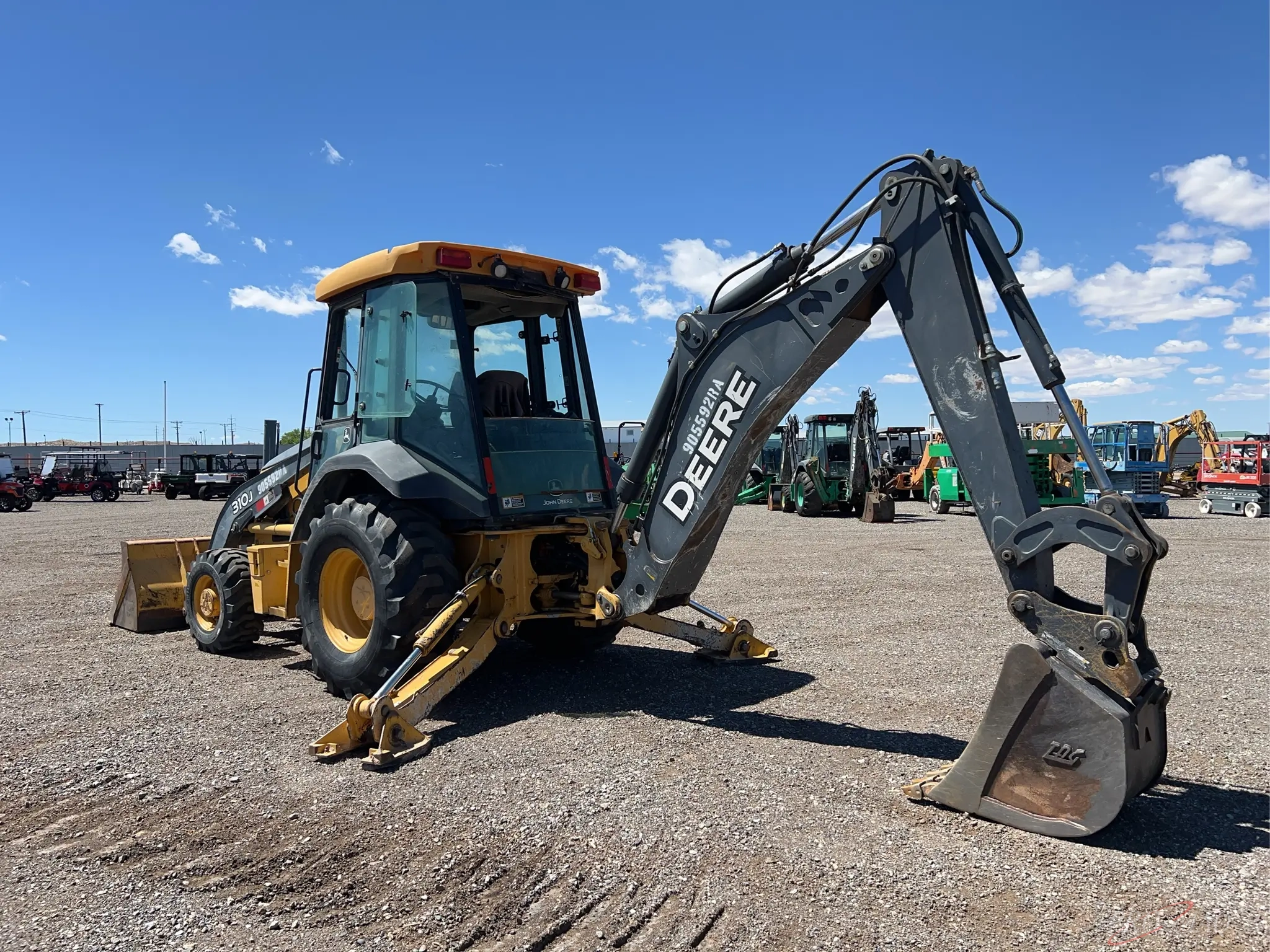 JOHN DEERE 310J (2012) - Image 4
