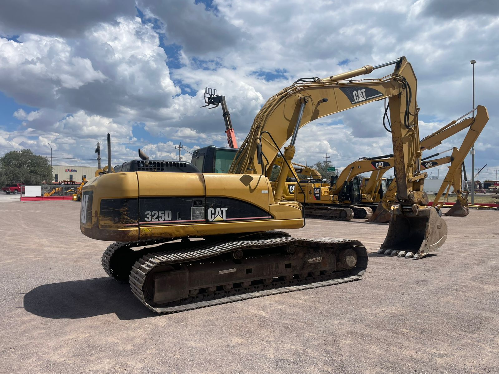 CAT 325DL (2006) - Image 4