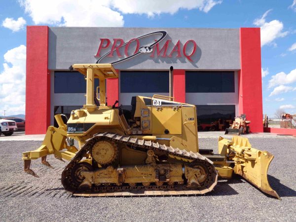 CAT D5N LGP (2006)