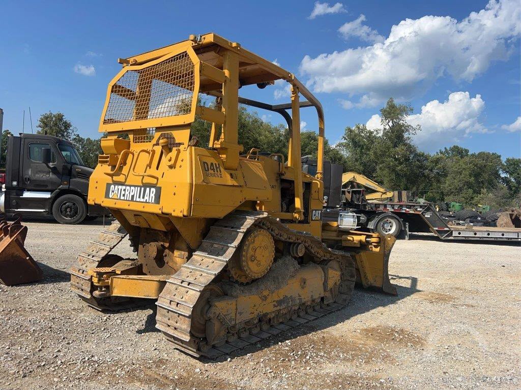 CAT D4H II (1986)